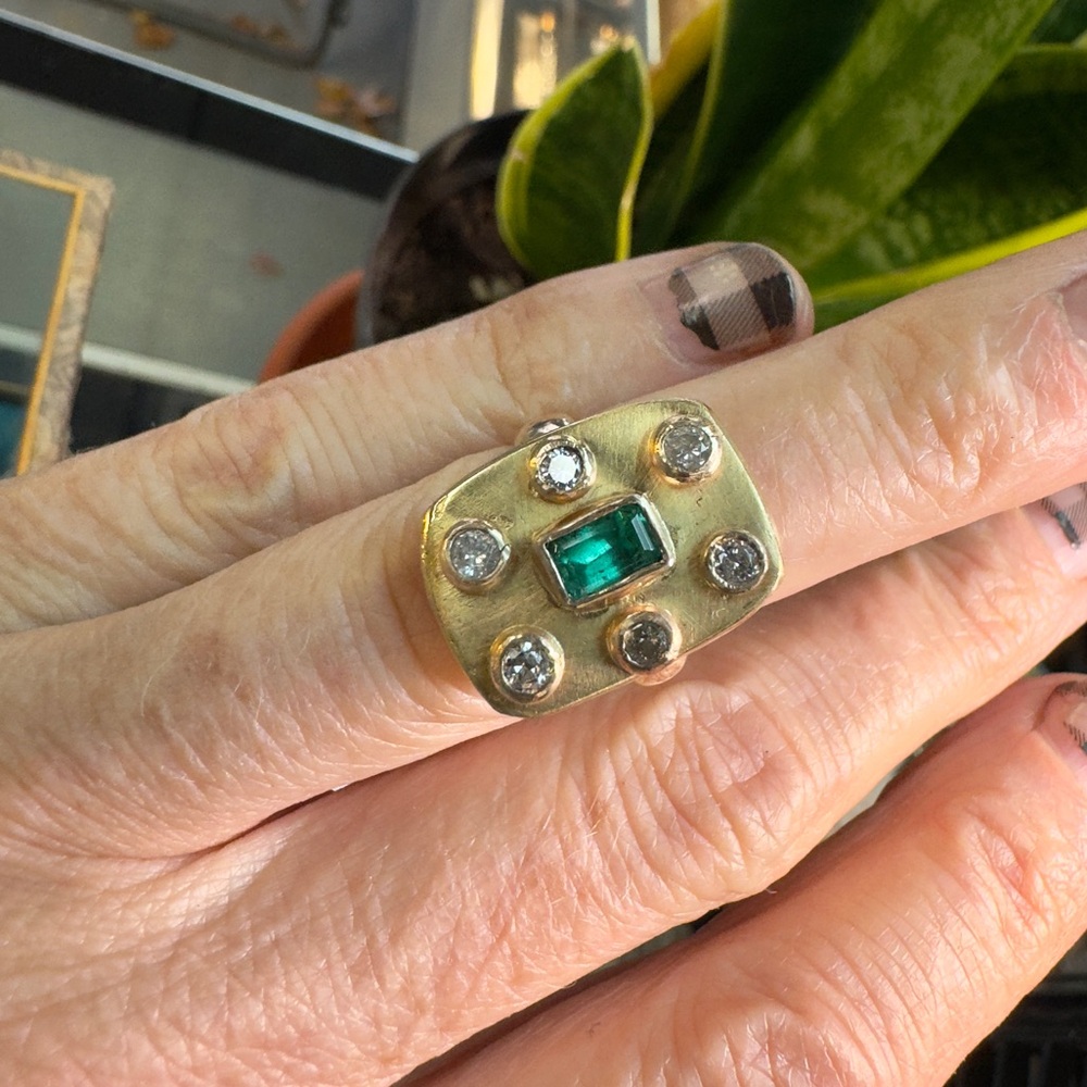 E.DeHaven 18k Emerald & Diamonds ring - Picture 6 of 16